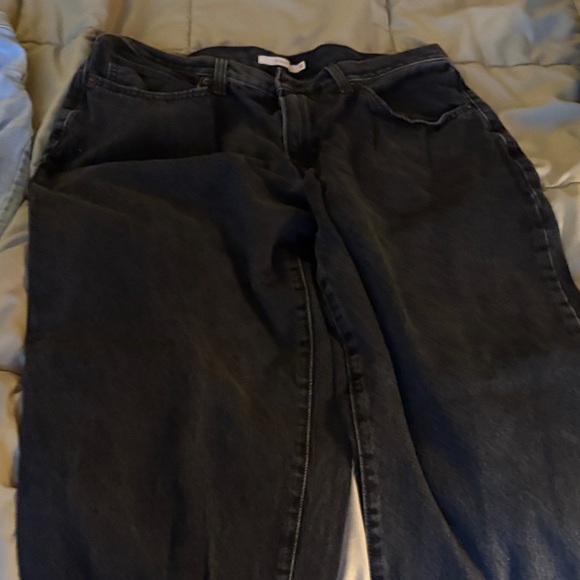 Levi's Women's Dark Gray Straight Leg Jeans - Picture 1 of 1